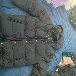 AMERICAN EAGLE PUFFER JACKET